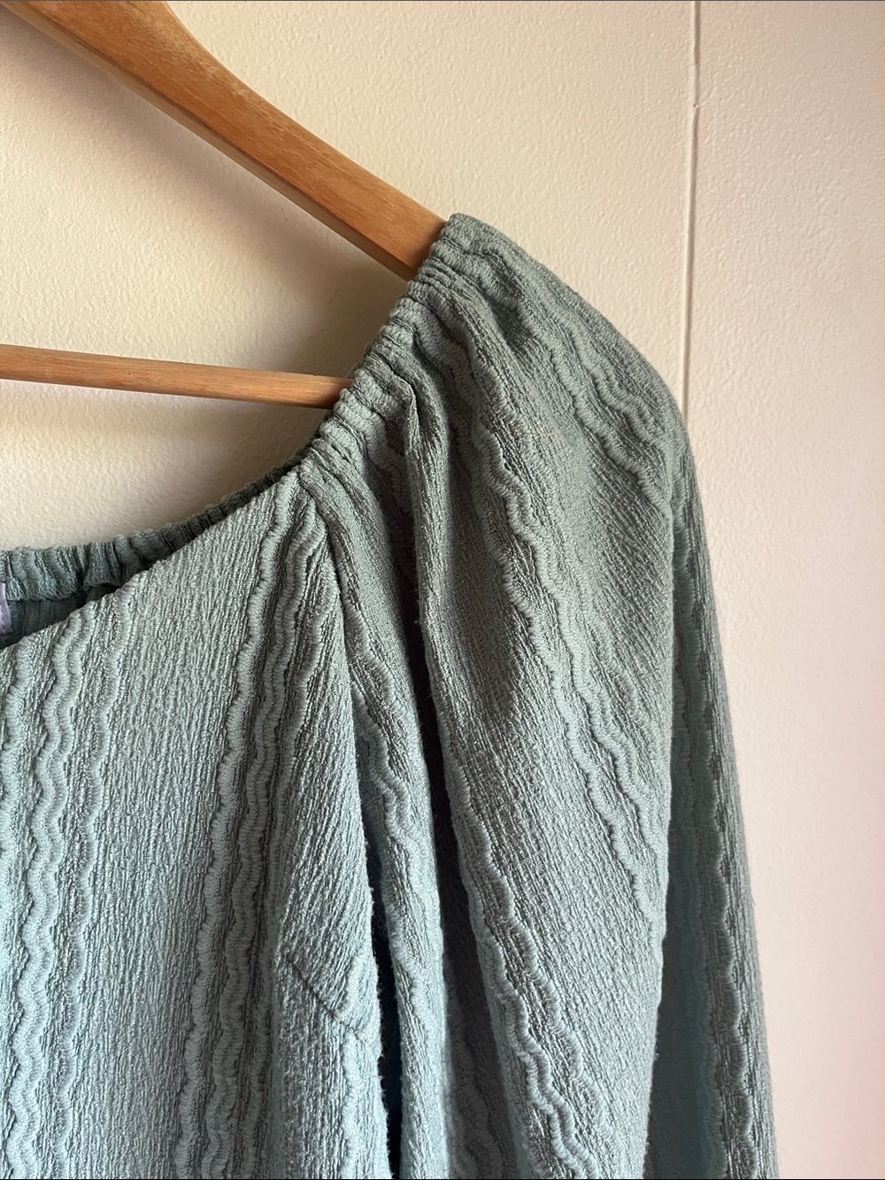 Polygram Sage Green Tiered Maxi Stretch Dress with Puff Sleeves Sz Med - Picture 9 of 9